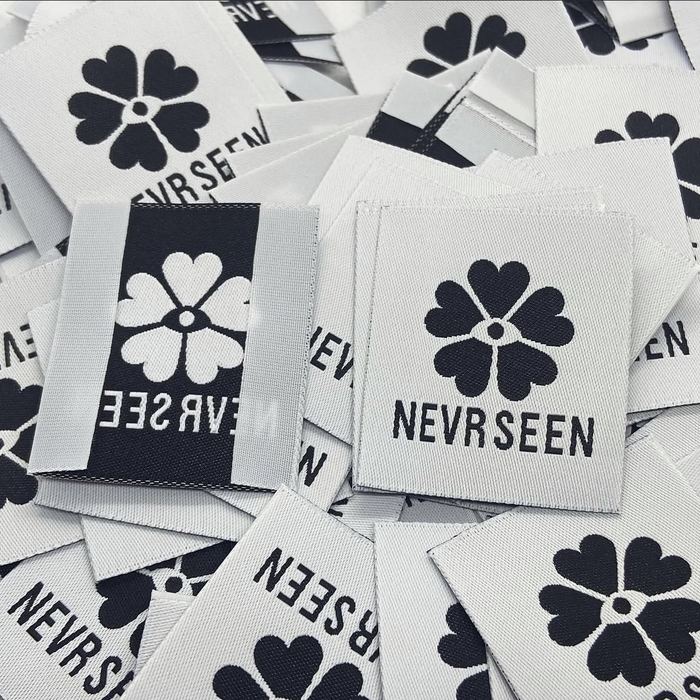 Centre fold · inverted back